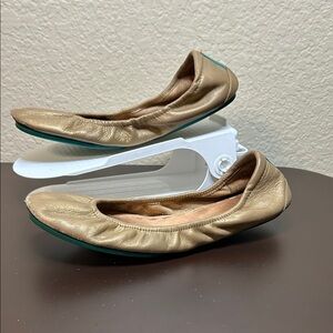 TIEKS Elegant Gold Women's Flats SIZE 8